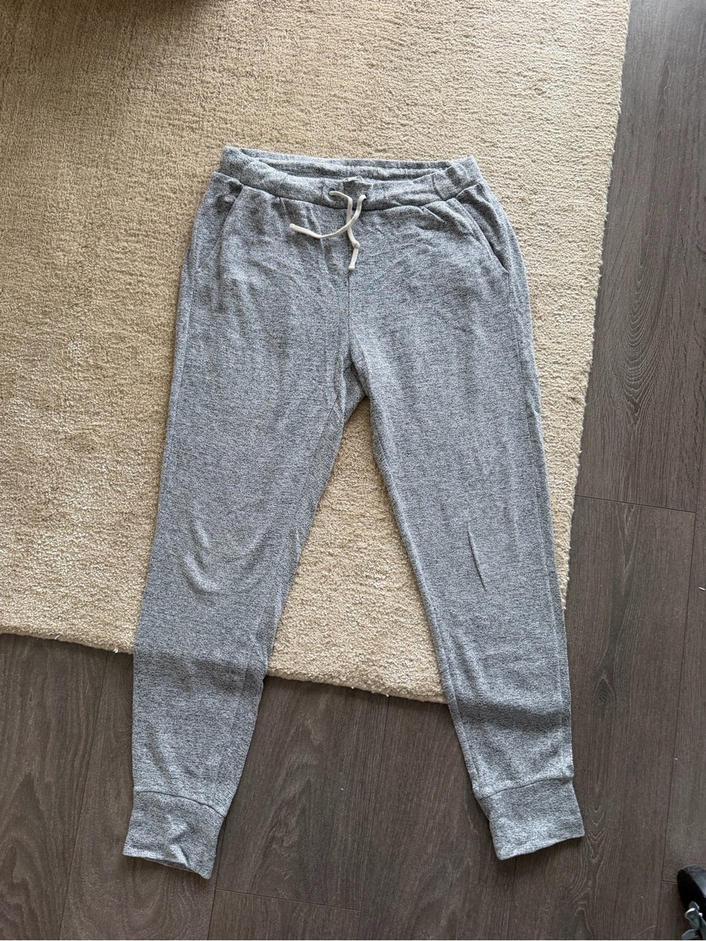 Aritzia - Community grey Drawstring Joggers
